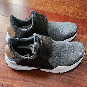 Women's Nike Sock Dart